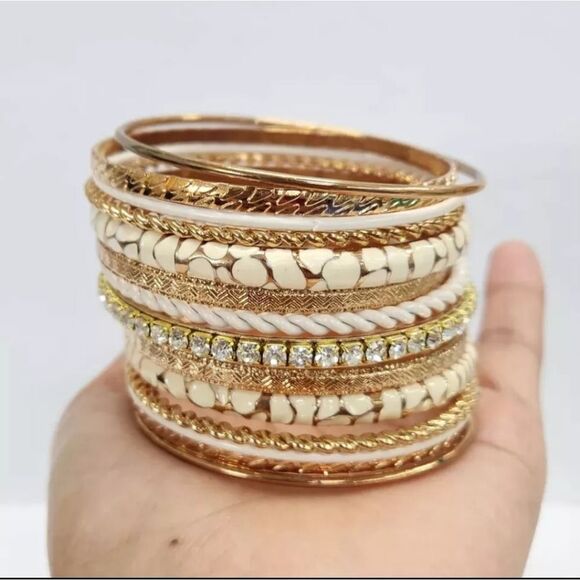 QVC Goldtone And White Bangle Set Of 15 NWOT Susan Graver - Picture 4 of 4